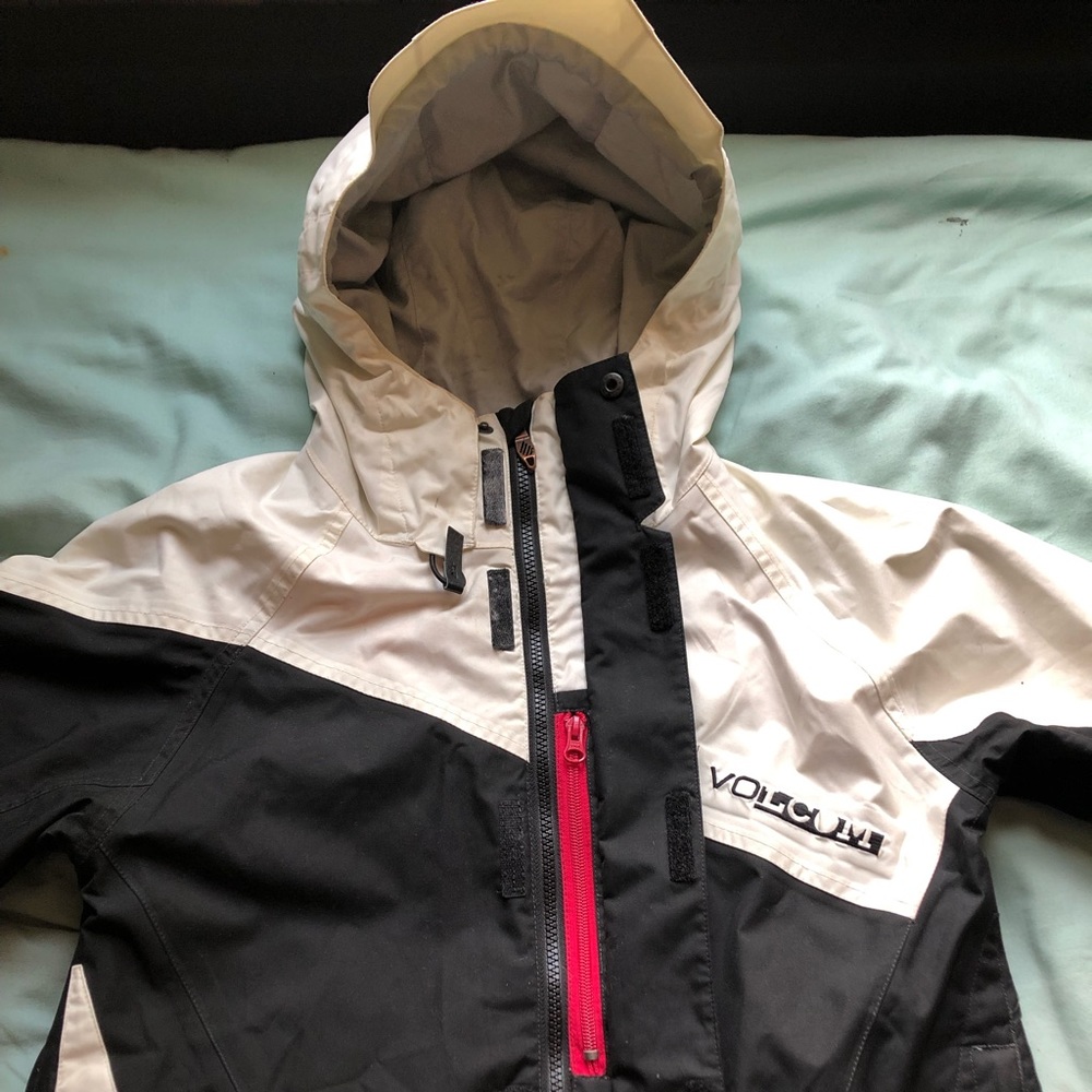 Volcom Snowboard Jacket - Picture 2 of 8